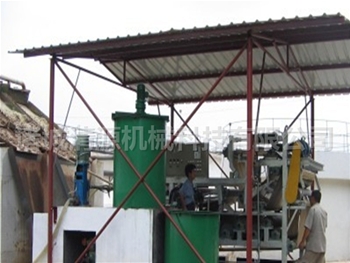 帶式污泥壓濾機安裝現場(chǎng)