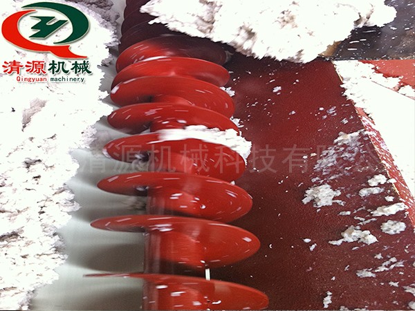 遂寧三星草料輸送機現場(chǎng)